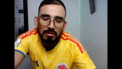Snapshot of colombianocabron chatting on June 8, 2026, 1:39 am colombianocabron online show from June 8, 2026, 1:39 am