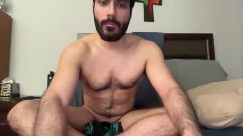 colombianstud94 online show from March 29, 2026, 10:04 am