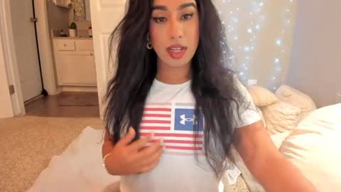 Snapshot of colombiantexas chatting on April 30, 2026, 1:23 am ........ Instagram Lorysexys online show from April 30, 2026, 1:23 am