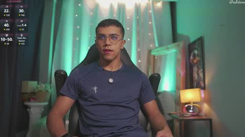 Snapshot of colstorw_ chatting on March 26, 2026, 10:43 am colstorw_ online show from March 26, 2026, 10:43 am