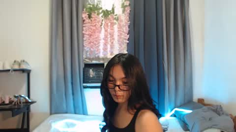 come_wet_me online show from March 12, 2025, 2:12 pm