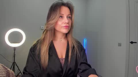 Snapshot of cometoseeme_ chatting on January 18, 2026, 2:10 pm Alice online show from January 18, 2026, 2:10 pm