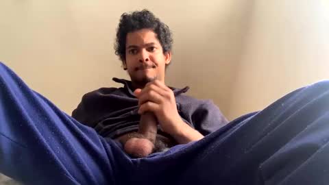 comobailamioso online show from March 9, 2025, 12:31 pm