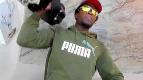 Snapshot of compton_01 chatting on November 5, 2025, 3:50 am COMPTON online show from November 5, 2025, 3:50 am