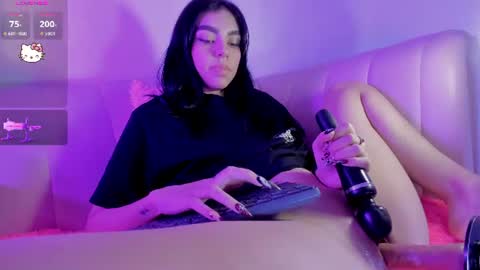 Snapshot of connie_cherxx chatting on July 30, 2026, 5:23 pm Connie online show from July 30, 2026, 5:23 pm