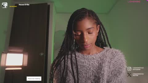   independent model online show from December 25, 2024, 5:37 am