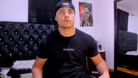 Snapshot of connorsmith_26 chatting on February 6, 2025, 1:32 pm Connor Smith online show from February 6, 2025, 1:32 pm