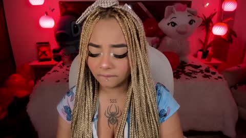 Snapshot of conny_curly chatting on February 7, 2025, 1:43 pm Conny online show from February 7, 2025, 1:43 pm