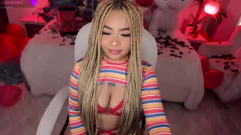 Snapshot of conny_curly chatting on February 14, 2025, 4:31 pm Conny online show from February 14, 2025, 4:31 pm