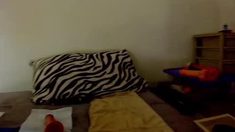 Snapshot of connyhot69 chatting on November 5, 2025, 10:04 am CONNY online show from November 5, 2025, 10:04 am