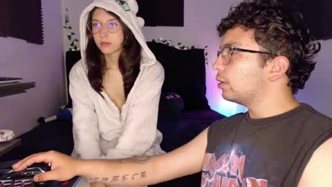 conor_taylor_ online show from November 27, 2025, 2:08 pm