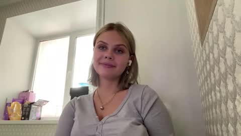 Snapshot of constancecovil chatting on February 27, 2026, 11:32 am Viktorina online show from February 27, 2026, 11:32 am