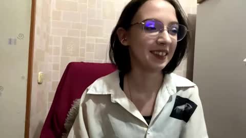 Snapshot of consuelamcelwaine chatting on March 3, 2026, 8:37 pm consuelamcelwaine online show from March 3, 2026, 8:37 pm