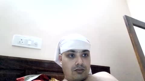 Cool Breeze09 online show from April 16, 2026, 11:33 am