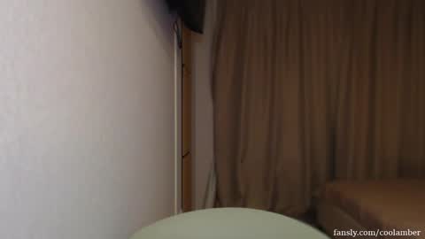 Snapshot of coolamber chatting on December 3, 2024, 2:58 am Amber online show from December 3, 2024, 2:58 am