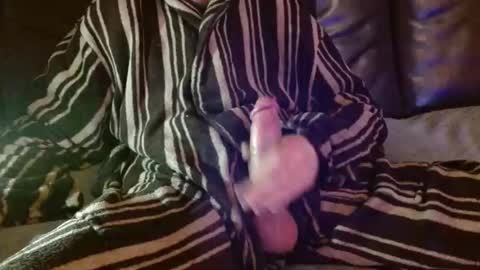 coolbreeze420 online show from December 5, 2025, 5:09 pm