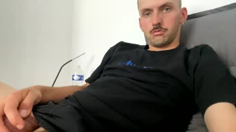 coooocoooo09 online show from July 19, 2026, 3:16 pm