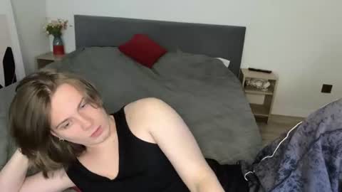Snapshot of cooperfuzz chatting on June 17, 2026, 12:57 am Nick online show from June 17, 2026, 12:57 am