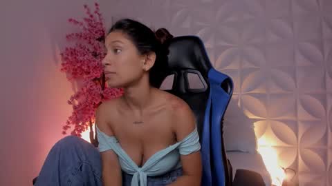  CORA  online show from December 4, 2025, 12:58 pm