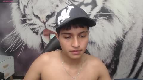 Cora online show from February 1, 2025, 12:29 am