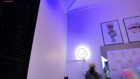 Cora  online show from January 12, 2025, 5:13 am