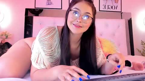 Cora  online show from February 19, 2025, 3:50 am