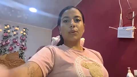 coral0403 online show from April 25, 2026, 5:43 pm