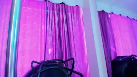 Coral  online show from January 14, 2025, 3:04 pm