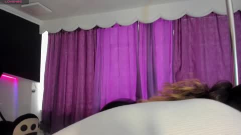 Coral  online show from November 24, 2025, 2:06 pm