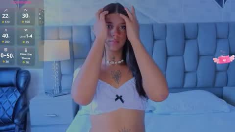 coral_larsson online show from January 18, 2026, 2:43 pm