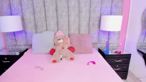 Snapshot of coralharmon chatting on January 9, 2025, 1:24 pm coralharmon online show from January 9, 2025, 1:24 pm