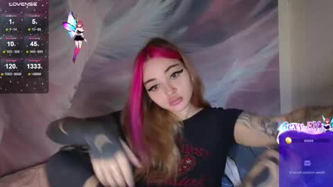 Snapshot of coralie20 chatting on March 4, 2025, 9:18 am coralie20 online show from March 4, 2025, 9:18 am