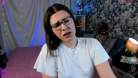 Snapshot of coraline_kitty chatting on February 13, 2026, 9:05 am Coraline online show from February 13, 2026, 9:05 am