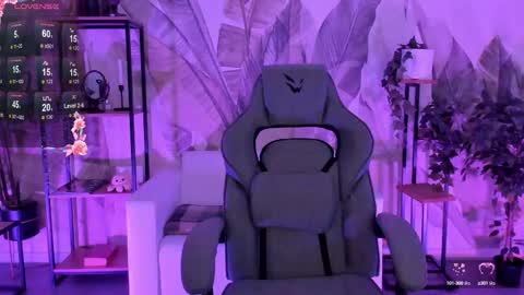 little girl who is always right or Coraline online show from September 30, 2025, 5:56 am