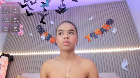 coralineross_ online show from October 9, 2025, 10:57 am