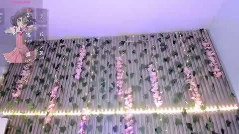 coralineross_ online show from November 11, 2025, 11:10 am