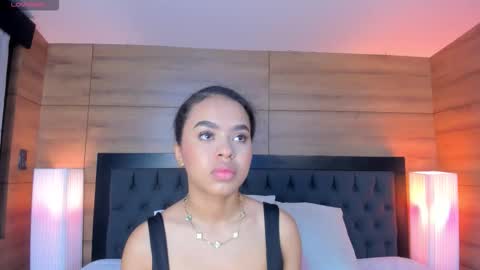 coralineross_ online show from January 9, 2026, 11:02 am