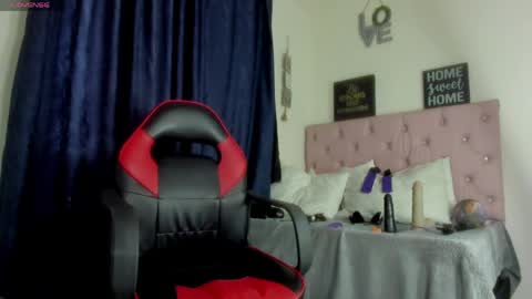 coralinesecret online show from April 9, 2026, 11:48 am