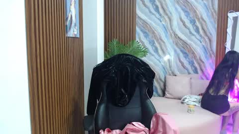 Snapshot of corall_tay1 chatting on April 24, 2026, 11:34 am corall_tay1 online show from April 24, 2026, 11:34 am