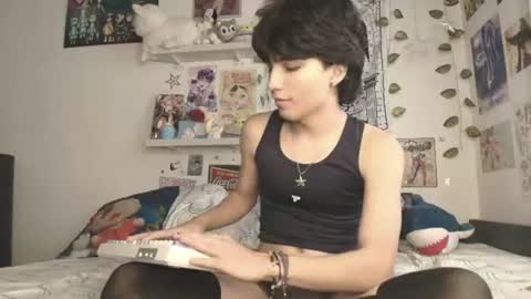 Snapshot of corey_moon chatting on August 1, 2026, 3:22 pm Corey Glenn online show from August 1, 2026, 3:22 pm
