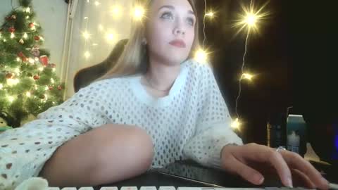 Snapshot of corn_404 chatting on December 24, 2024, 2:22 pm Nata and Raf online show from December 24, 2024, 2:22 pm