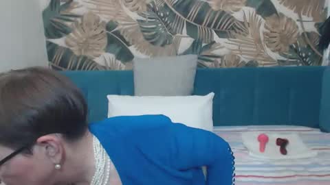 Snapshot of corssika chatting on March 1, 2025, 7:26 pm corssika online show from March 1, 2025, 7:26 pm