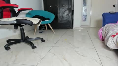 Corvis Xnc0012 online show from February 19, 2025, 12:11 pm