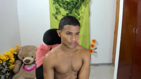 Ethan  online show from February 16, 2025, 11:05 pm