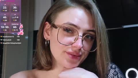 Lili online show from December 22, 2024, 10:25 pm