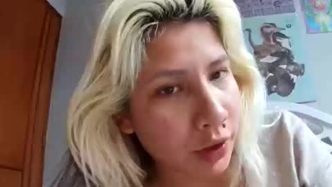 Snapshot of cosmowanda27 chatting on October 16, 2025, 8:10 pm cosmowanda27 online show from October 16, 2025, 8:10 pm