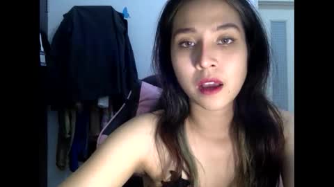 Liz Gwyneth Charlota online show from December 16, 2024, 12:27 pm