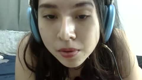 Liz Gwyneth Charlota online show from April 5, 2026, 4:26 pm