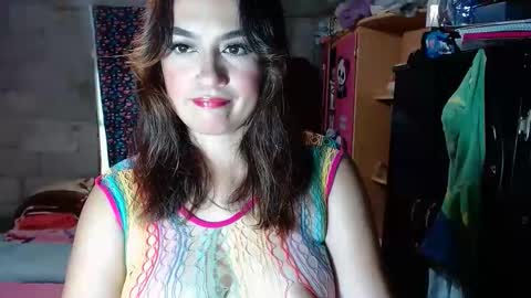 Nikol y  tomy online show from October 22, 2025, 8:19 pm