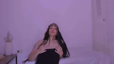 Snapshot of couple_sexxo chatting on September 28, 2025, 2:28 am Couple sexxo online show from September 28, 2025, 2:28 am